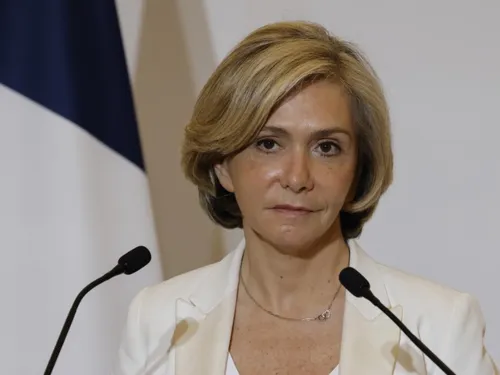L’erreur de Valérie Pécresse sur les entrées de migrants dans...